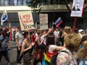The beginning of the Russian marchers.
