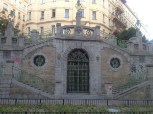 Some more classical looking architecture I stumbled upon in my exploring. 